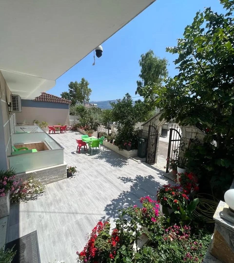 Hotel Villa Flowers 2 Vlore Albania