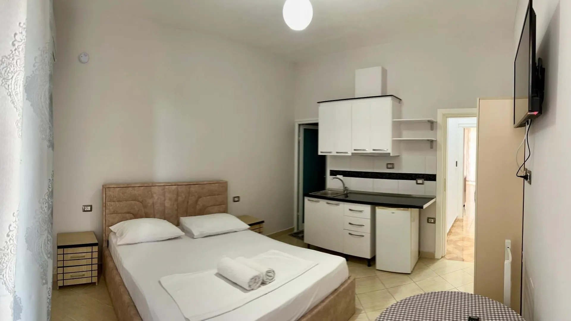 Hotel Villa Flowers 2 Vlore 3*,  Albania